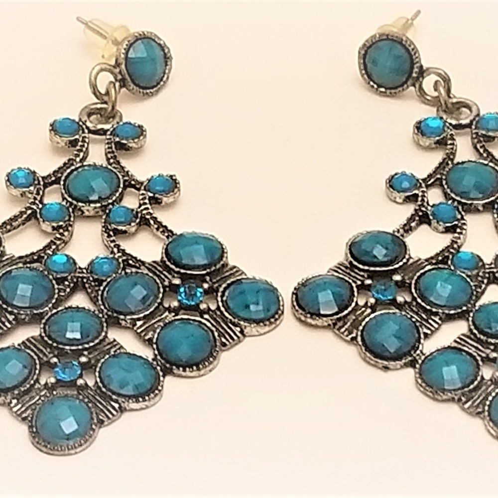 Antique style teal earrings